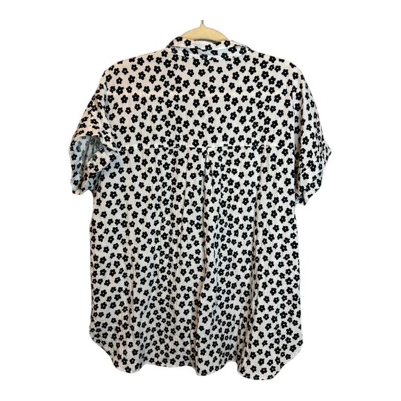 John Mark Blouse Women's Size Large Floral Short Sleeve Office Black White - Picture 2 of 4